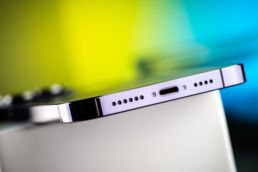 Habt ihr schon ausprobiert, ob euer iPhone-Akku nach diesen Tipps wieder lädt? iPhone 14 Pro Max Stereo-Lautsprecher