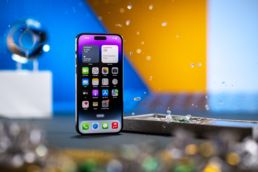 Das iPhone 14 Pro Max bekommt Apple Intelligence leider nicht mehr iPhone 14 Pro Max Wassertropfen
