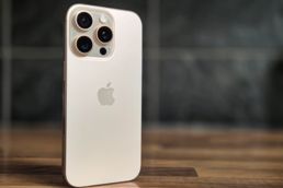 Unser iPhone-Vergleich zeigt euch alle Modelle der letzten Jahre auf einen Blick (Bild: iPhone 16 Pro) iPhone 16 Pro Kamera Rückseite voll