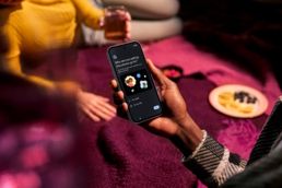 In der Mittelklasse gibt es richtig gute Smartphones Das Display des Google Pixel 9a