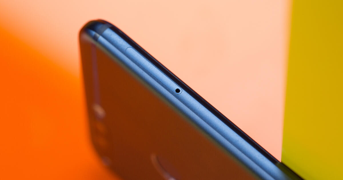 Honor 8 Pro: So legt Ihr die SIM-Karte ein - CURVED.de